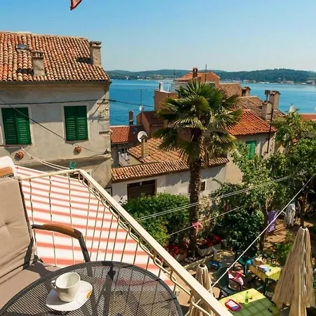 Apartment Sea View House